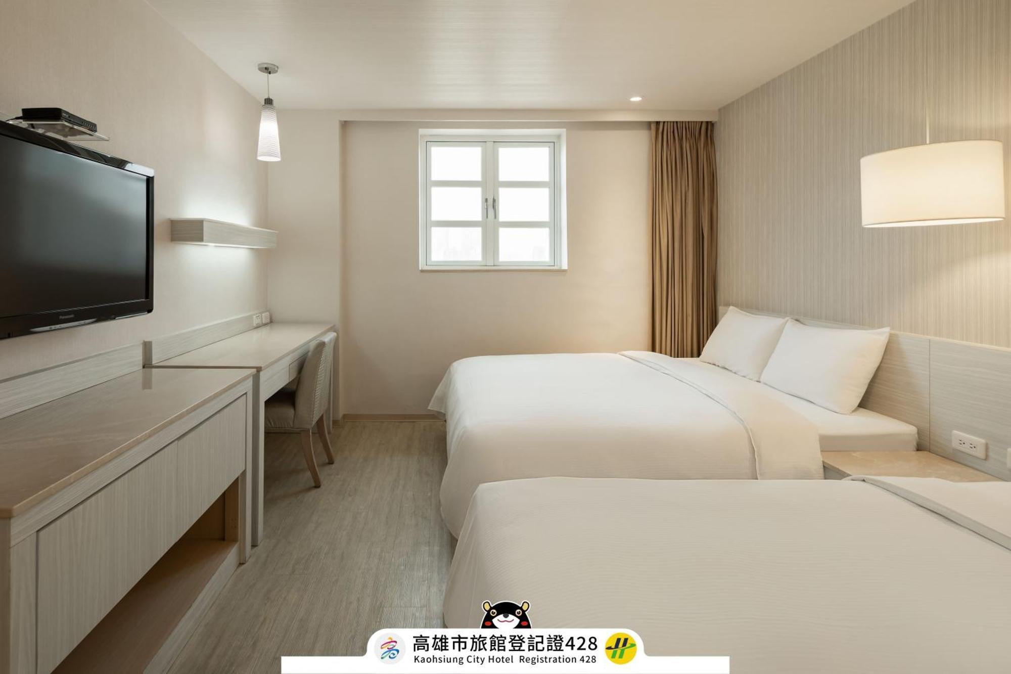 Kindness Hotel - Houyi Jiuru Kaohsiung Bagian luar foto