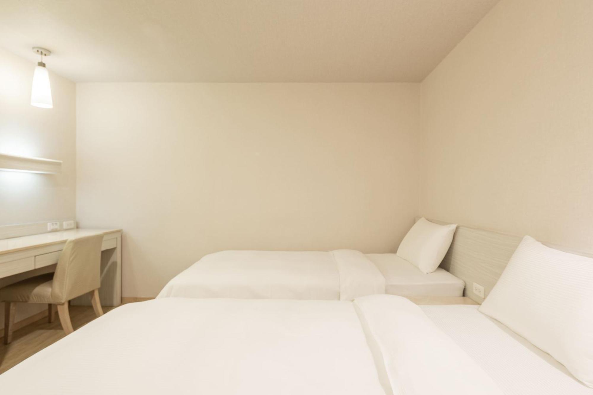 Kindness Hotel - Houyi Jiuru Kaohsiung Ruang foto