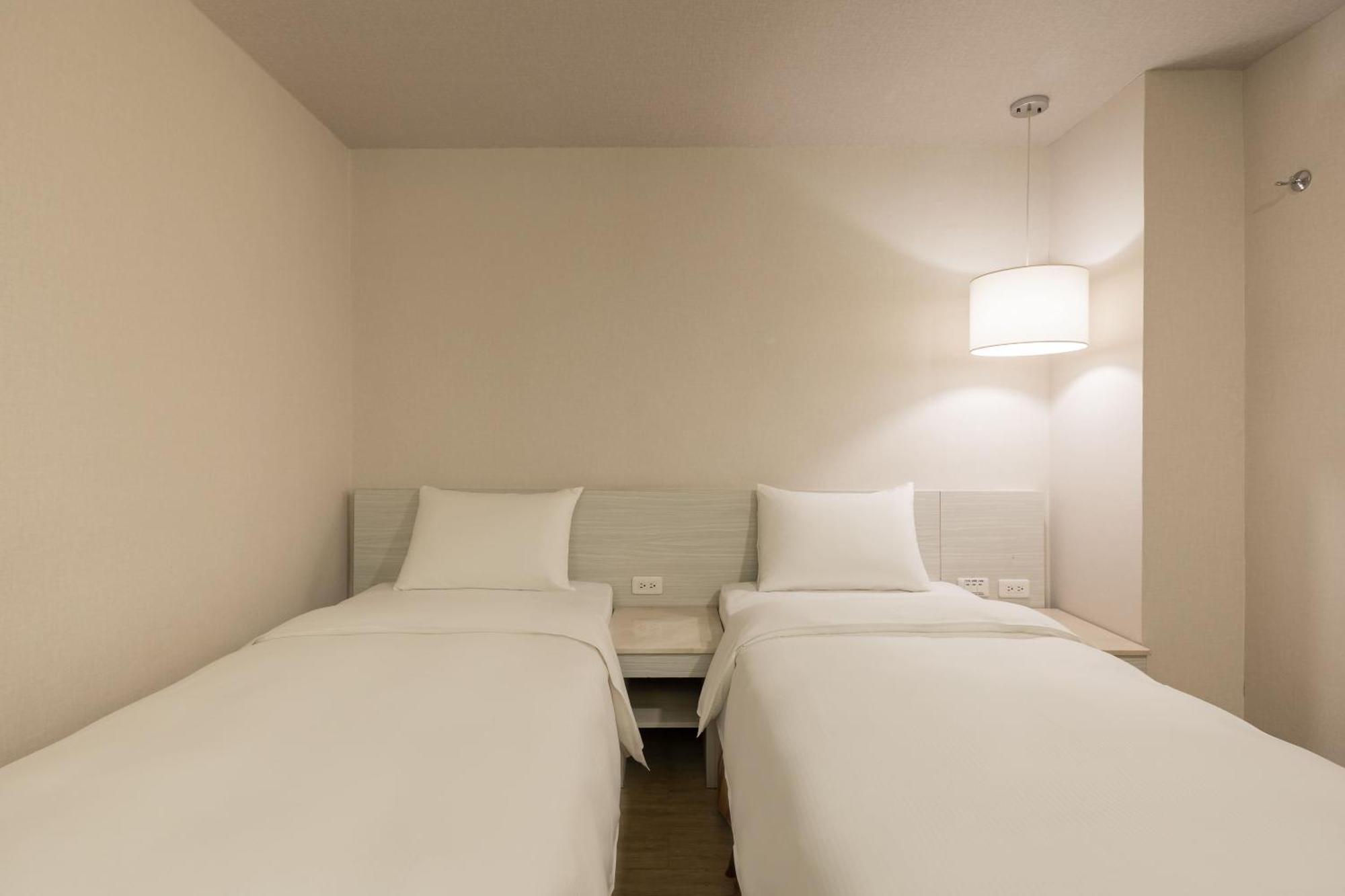 Kindness Hotel - Houyi Jiuru Kaohsiung Ruang foto